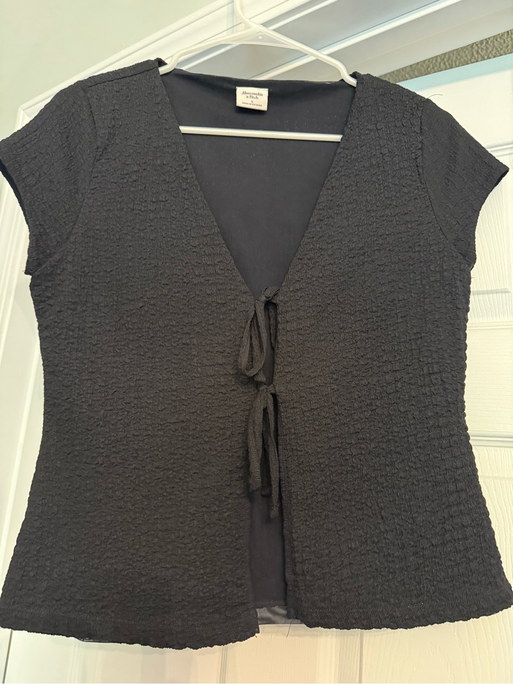 Abercrombie & Fitch Black Textured Tie-Front Short Sleeve Top